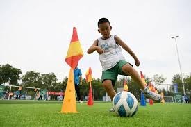 斯洛特再遇门框魔咒！利物浦0-0终结阿森纳五连胜，给曼城送大礼