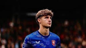 [流言板]阿门从身后凶狠锁喉字母哥将其拉倒，二级恶意直接遭驱逐[2...143]