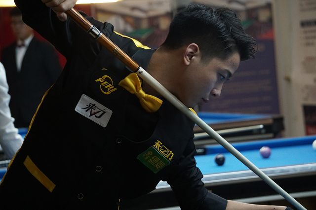 [NBA]技惊四座 欧文上演自抛自扣.